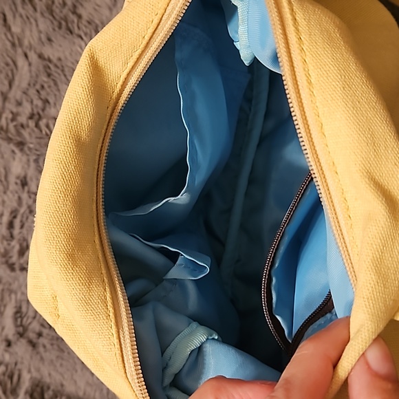 Kavu pale yellow canvas Oxford hobo style purse - Picture 8 of 8